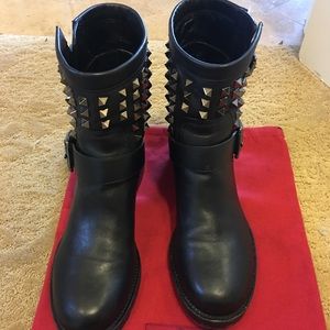 Valentino Studded boots!